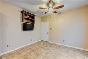 2210 Pearl St, Austin, TX 78705 - Photo 5