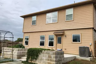 132 Cibolo Creek Dr, Kyle, TX 78640 - Photo 11