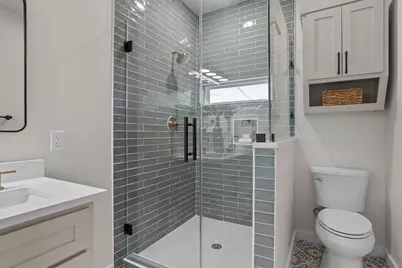 1605 S Austin Avenue, Georgetown, TX 78626 - Photo 17