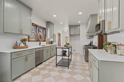 1605 S Austin Avenue, Georgetown, TX 78626 - Photo 11