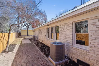 1605 S Austin Avenue, Georgetown, TX 78626 - Photo 35