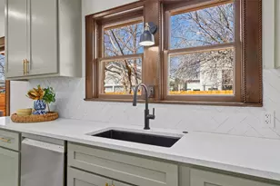 1605 S Austin Ave, Georgetown, TX 78626 - Photo 13