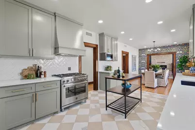 1605 S Austin Avenue, Georgetown, TX 78626 - Photo 3