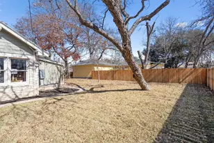 1605 S Austin Ave, Georgetown, TX 78626 - Photo 35