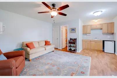 402 Hudgins Street, Smithville, TX 78957 - Photo 29