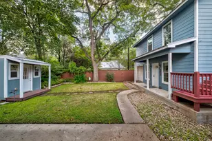 402 Hudgins St, Smithville, TX 78957 - Photo 25