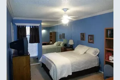 910 Duncan Lane #11, Austin, TX 78705 - Photo 3