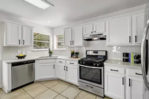 1425 Thibodeaux Dr, Round Rock, TX 78664 - Photo 9