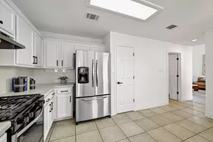 1425 Thibodeaux Dr, Round Rock, TX 78664 - Photo 11