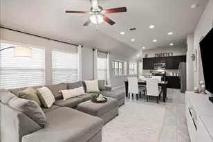 305 Hay Barn St, San Marcos, TX 78666 - Photo 5