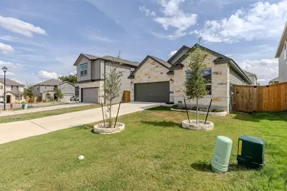 236 Colonel McNally Loop, Jarrell, TX 76537 - Photo 3