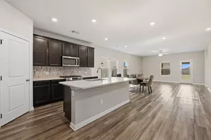 304 Grapefruit Rd, Hutto, TX 78634 - Photo 5
