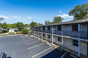 3703 Harmon Ave, Austin, TX 78705 - Photo 11
