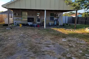 102 Sunflower rd, Dale, TX 78616 - Photo 1