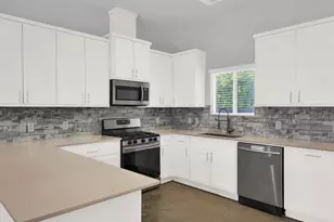 6902 Carver Ave, Austin, TX 78752 - Photo 5