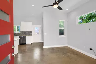 6902 Carver Ave, Austin, TX 78752 - Photo 3