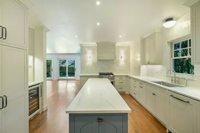 1704 Travis Heights Boulevard, Austin, TX 78704 - Photo 3