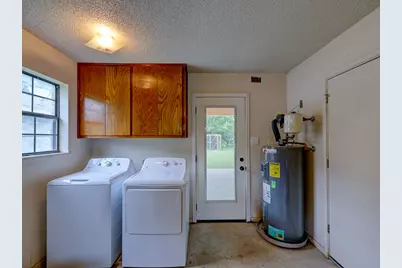 506 West Street, Hutto, TX 78634 - Photo 17