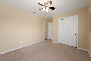 215 Kerley Dr, Hutto, TX 78634 - Photo 21