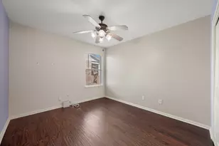 215 Kerley Dr, Hutto, TX 78634 - Photo 17