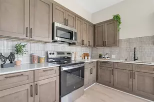 2309 Montopolis Dr, Austin, TX 78741 - Photo 7