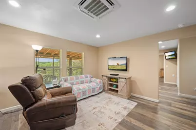 6925 White Hills Lane, Marble Falls, TX 78654 - Photo 5