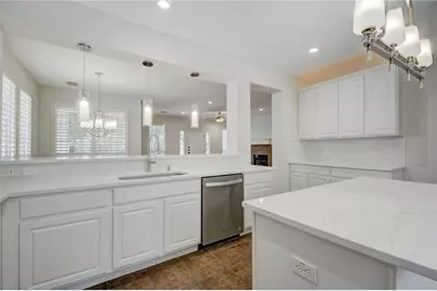 2614 Kinney Oaks Court, Austin, TX 78704 - Photo 15