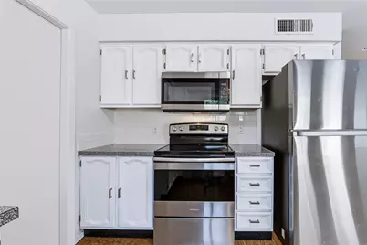 911 W Village Lane, Austin, TX 78758 - Photo 17