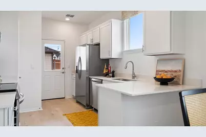 2512 Violet Theo Lane, Round Rock, TX 78665 - Photo 11