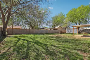 110 Jones St, Bastrop, TX 78602 - Photo 37