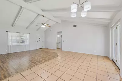 110 Jones Street, Bastrop, TX 78602 - Photo 9