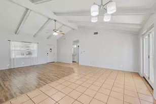 110 Jones St, Bastrop, TX 78602 - Photo 9