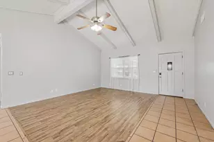 110 Jones St, Bastrop, TX 78602 - Photo 7