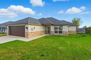 109 Elmer Ave, Burnet, TX 78611 - Photo 3