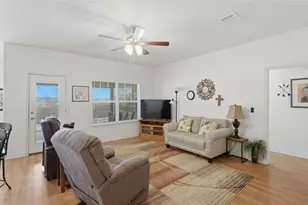 109 Elmer Ave, Burnet, TX 78611 - Photo 9