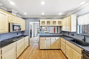 10923 Preston Trails Dr, Austin, TX 78747 - Photo 11