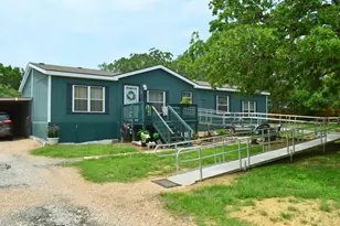 218 Texas Oak Dr, Cedar Creek, TX 78612 - Photo 1
