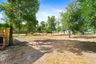 265 Hershal Ln, Cedar Creek, TX 78612 - Photo 21