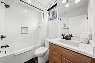 2311 E 8th St, Austin, TX 78702 - Photo 21