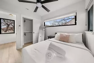 2311 E 8th St, Austin, TX 78702 - Photo 19