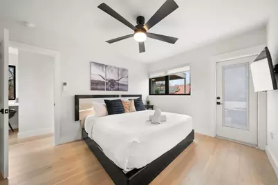 2311 E 8th Street #2, Austin, TX 78702 - Photo 11