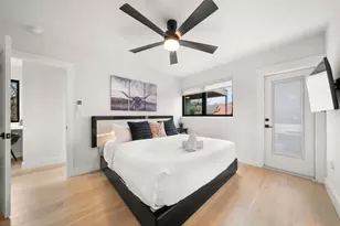 2311 E 8th St, Austin, TX 78702 - Photo 11