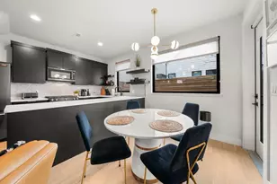 2311 E 8th St, Austin, TX 78702 - Photo 9