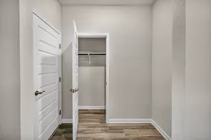 102 Greenspire Ln, Hutto, TX 78634 - Photo 11