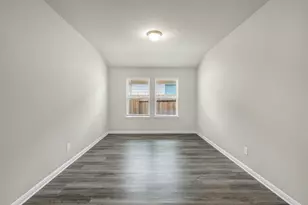 102 Greenspire Ln, Hutto, TX 78634 - Photo 17