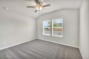 102 Greenspire Ln, Hutto, TX 78634 - Photo 7