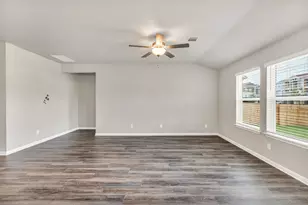 102 Greenspire Ln, Hutto, TX 78634 - Photo 23