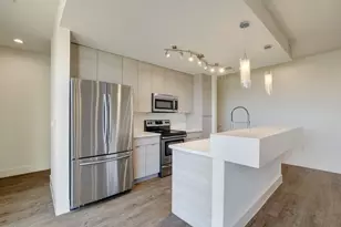 604 N Bluff Dr, Austin, TX 78745 - Photo 9