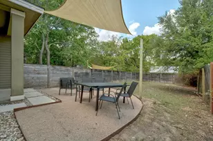 2206 E 14th St, Austin, TX 78702 - Photo 31