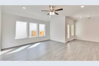 512 Bloomington Loop, Hutto, TX 78634 - Photo 7